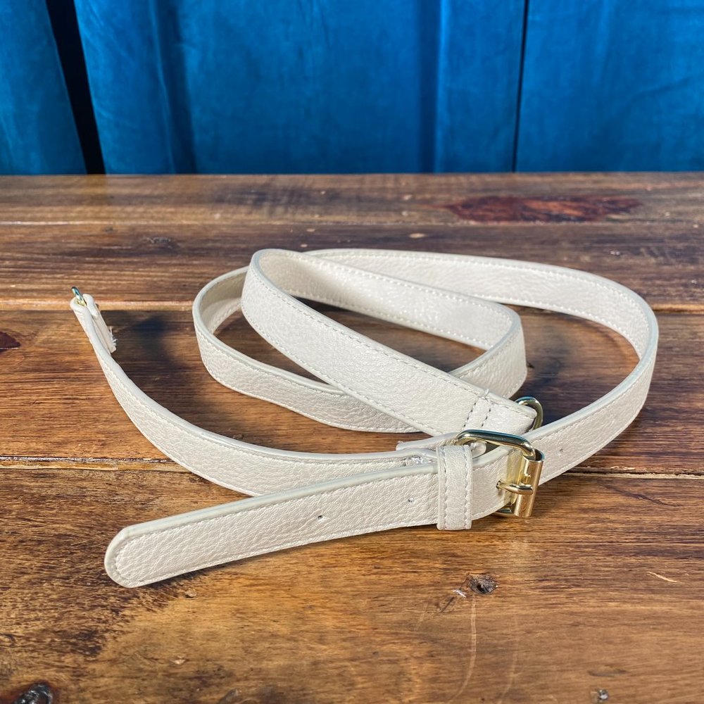 Jessica Simpson Cross Body Adjustable Replacement Strap White - Picture 4 of 4